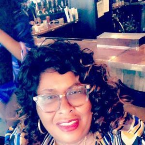 Meet your Posher, Paulette